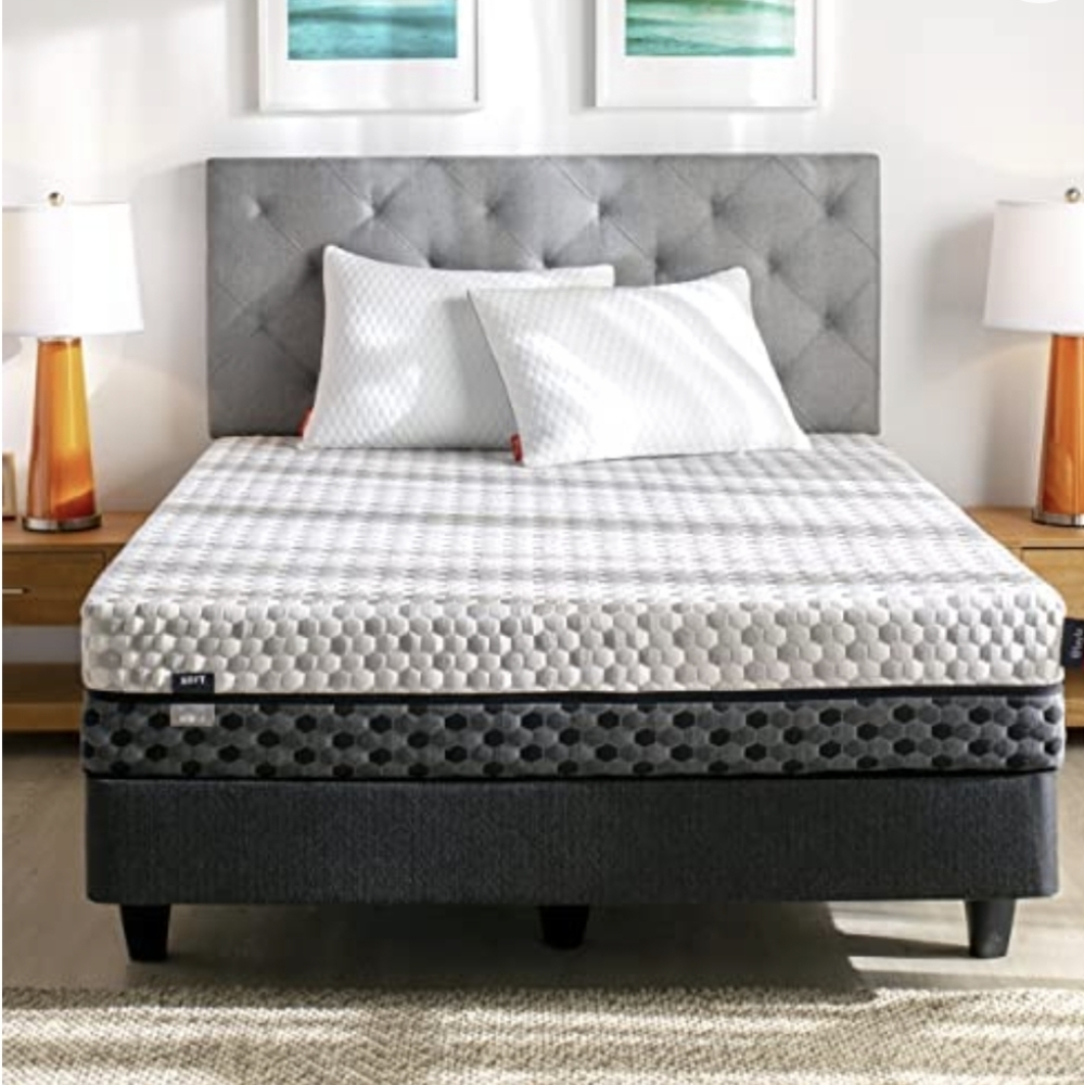 Brand New Layla Memory Foam Pillow